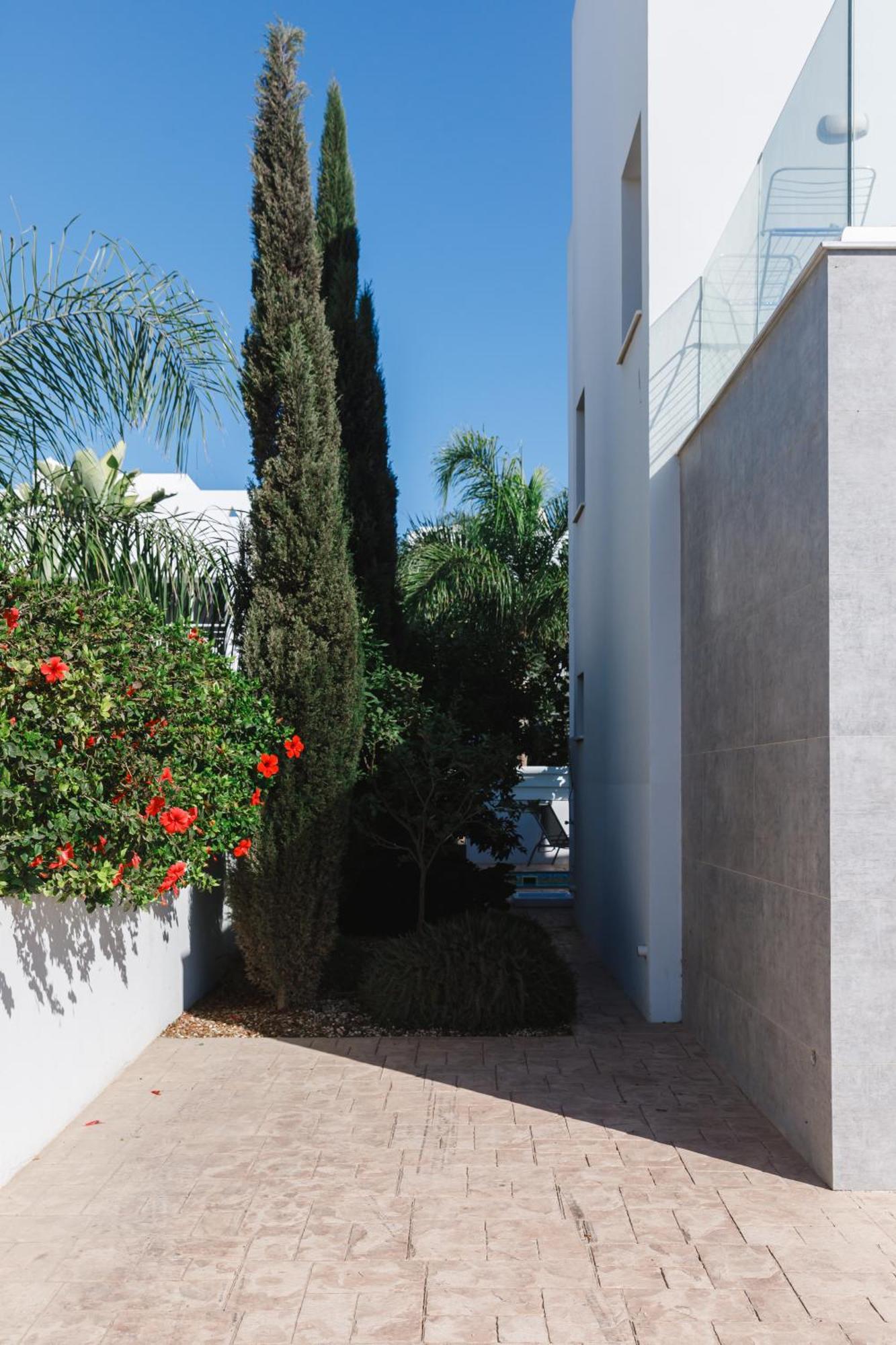 Villa Nissini #2 #3 And #22 *